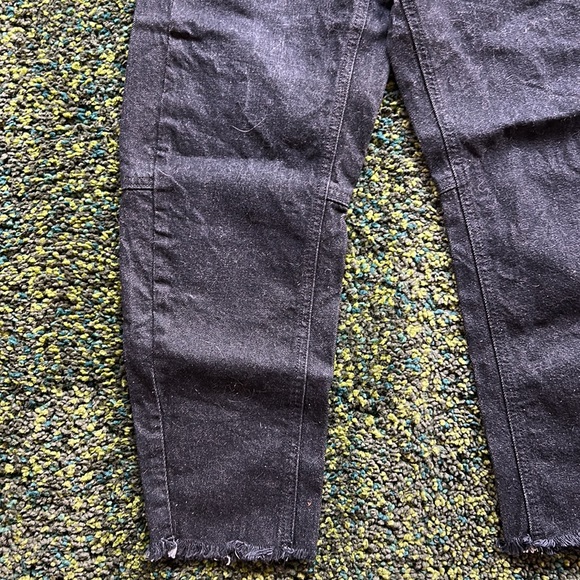 NWOT BDG Cropped Balloon / Mom Jeans - Picture 3 of 7